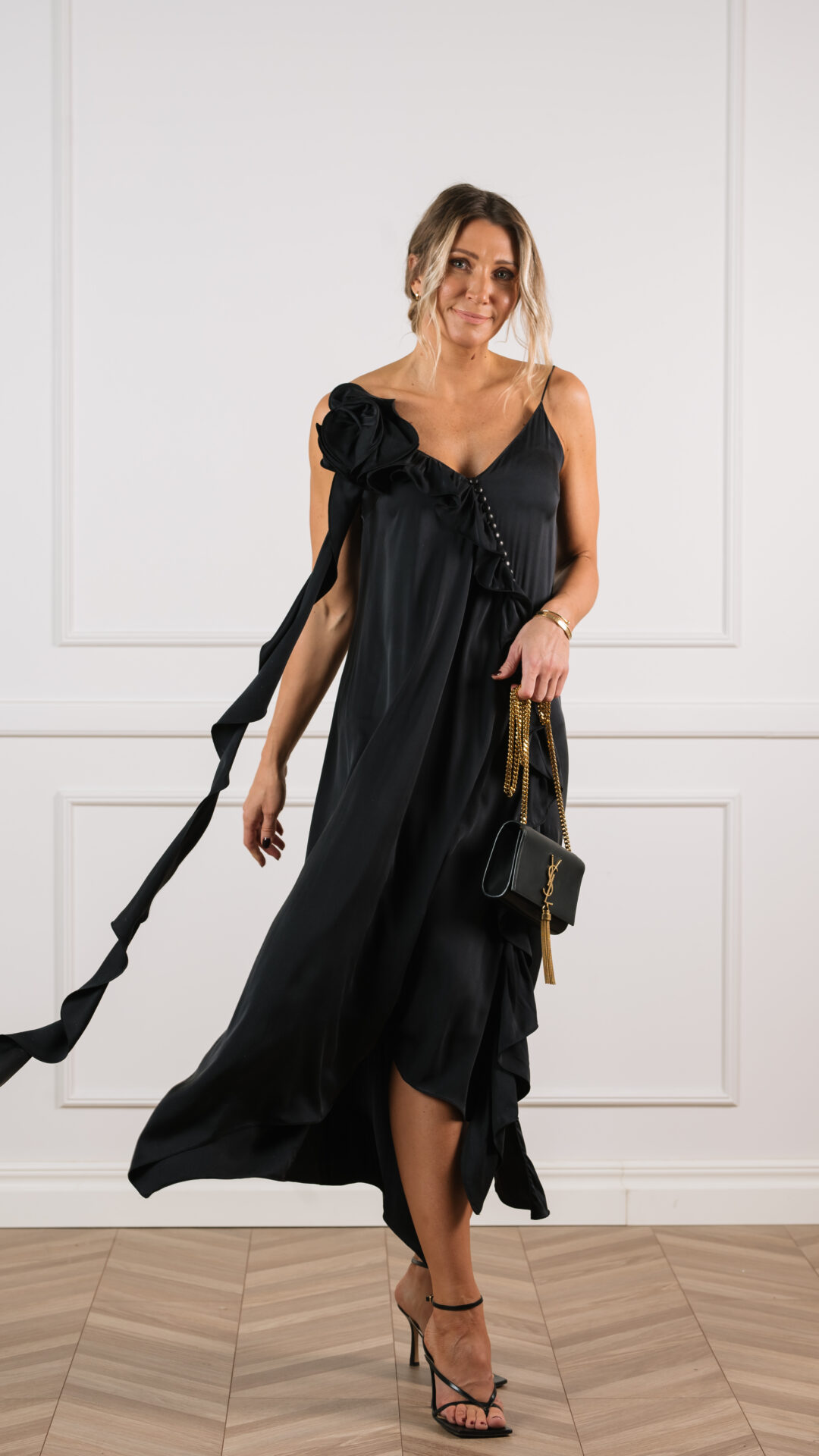 Magda Butrym lendlev kleit