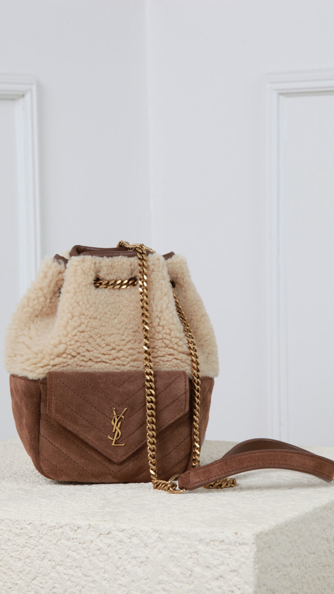 Saint Laurent mini shearling käekott